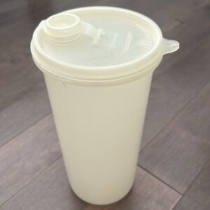 TUPPERWARE Vintage Clear Beverage Pitcher, Storage Container, Juice Spout, Seal